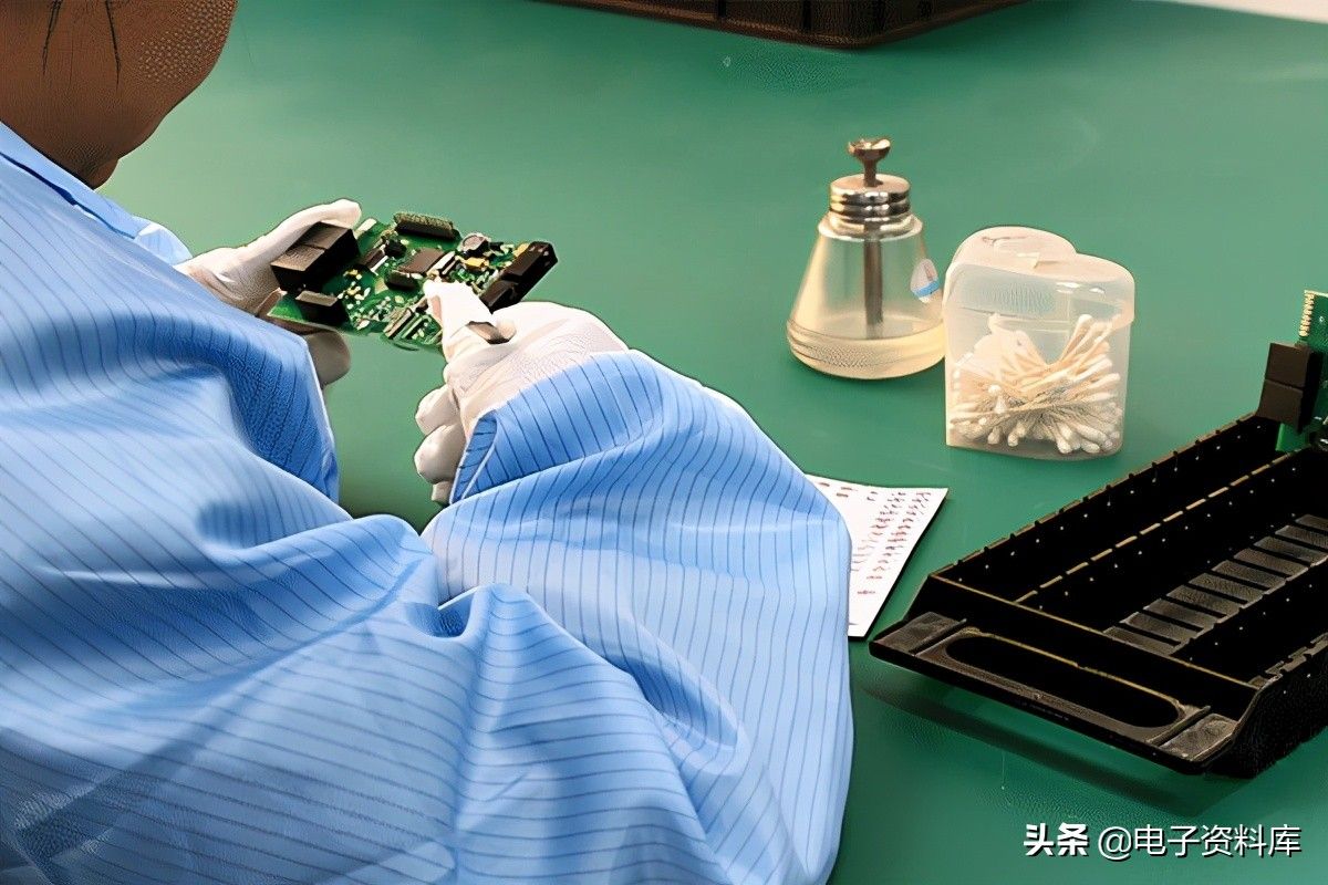 PCB組裝(PCBA):4個(gè)步驟和所需的相關(guān)機(jī)器