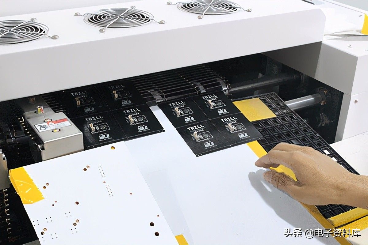 PCB組裝(PCBA):4個(gè)步驟和所需的相關(guān)機(jī)器