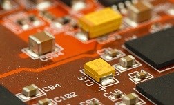 如何保證SMT貼片機(jī)在操作過程中的穩(wěn)定性和可靠性？